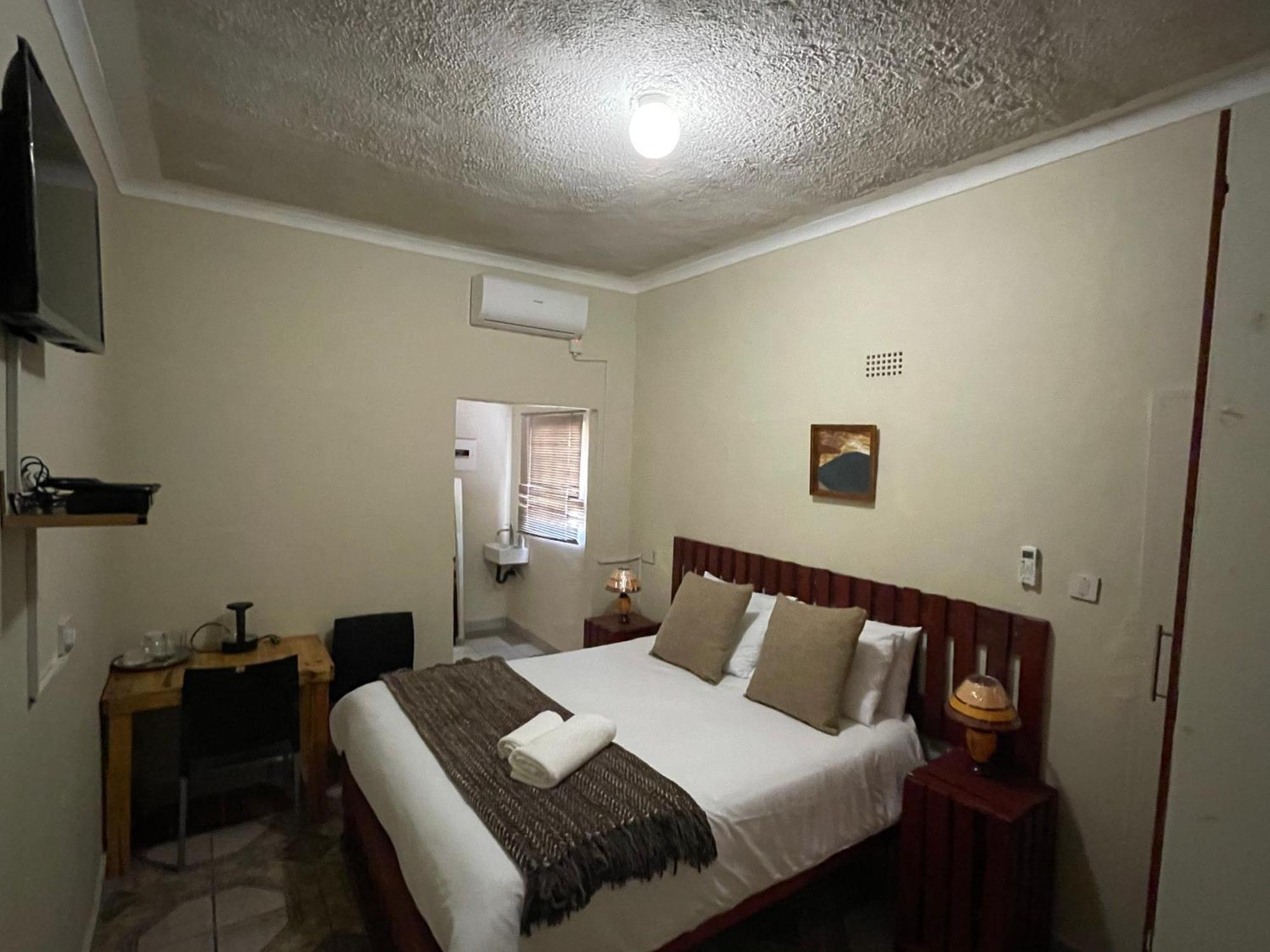 Abrama Bed And Breakfast Francistown Exterior photo